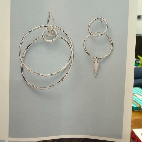 Interlocking hoops - Picture 2 of 7